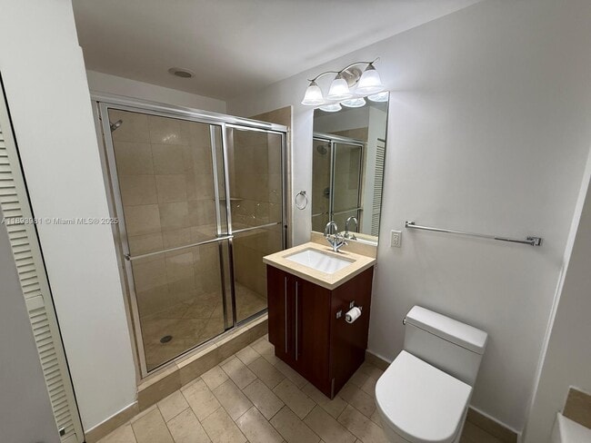 Photo - 79 SW 12th St Unidad 1608-S