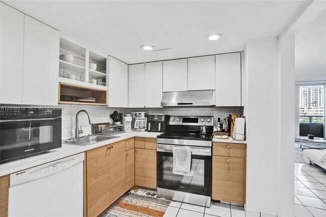 Photo - 100 Bayview Dr Unit 401