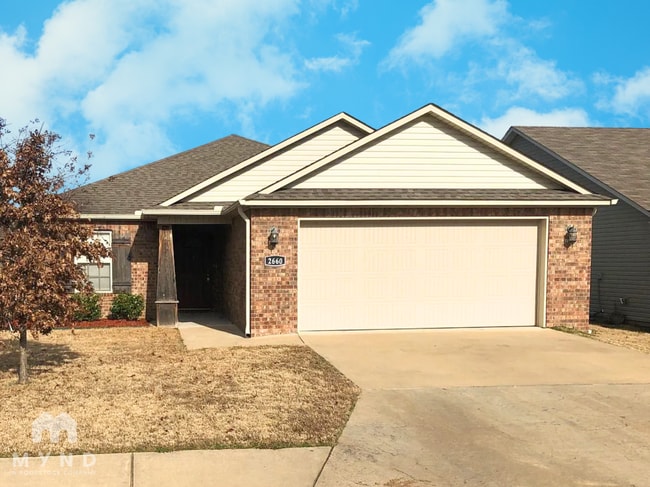 Building Photo - 2660 Chapel Creek Dr