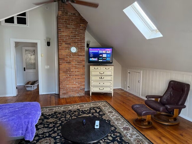 Photo - Thomas Edwards House