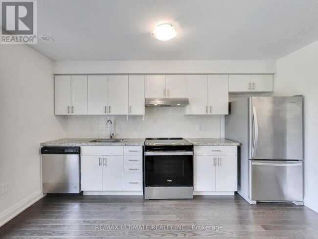 Photo - 14 Creekbank Rd Unit Apt 2