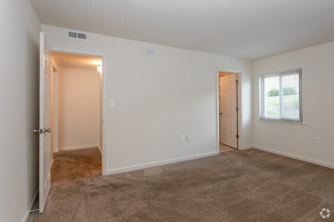 1BR, 1BA - 650SF