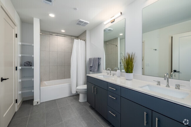 1BR, 1BA - 711SF - Bathroom
