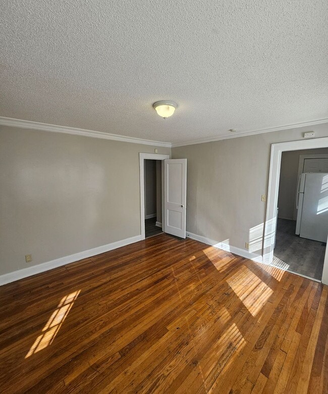 Photo - 5409-5411 Harrison St. Unit 5411 Harrison St. 1F