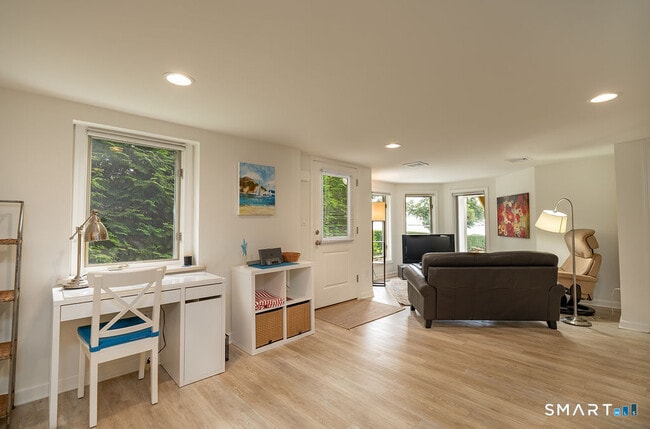 Photo - 133 Linden Ave Unit Apt B