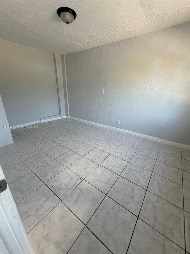 Photo - 626 NW 10th Terrace Unit 1