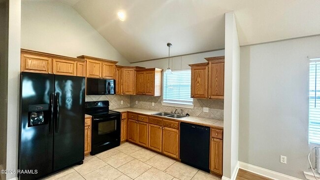 Photo - 18012 Woodhaven Dr