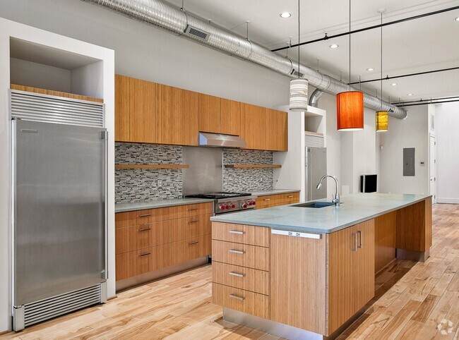 Building Photo - 105 E Broad St Unit 2A Rental