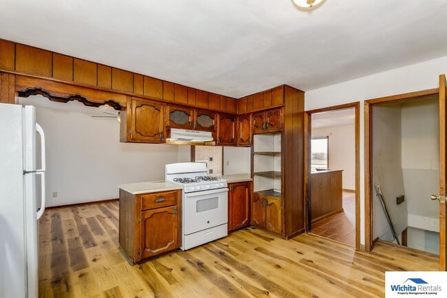 Photo - Huge Single Family Home w/ Massive Yard an...