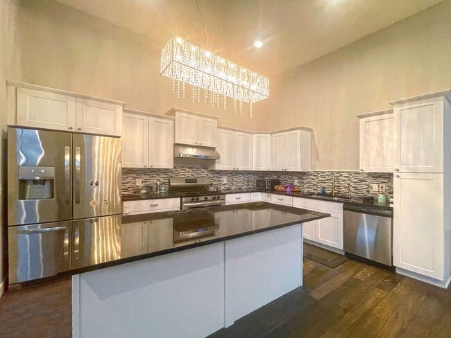 Photo - Spacious and Modern 4 Bedroom 3 Bath in Richfield is Pet Friendly!