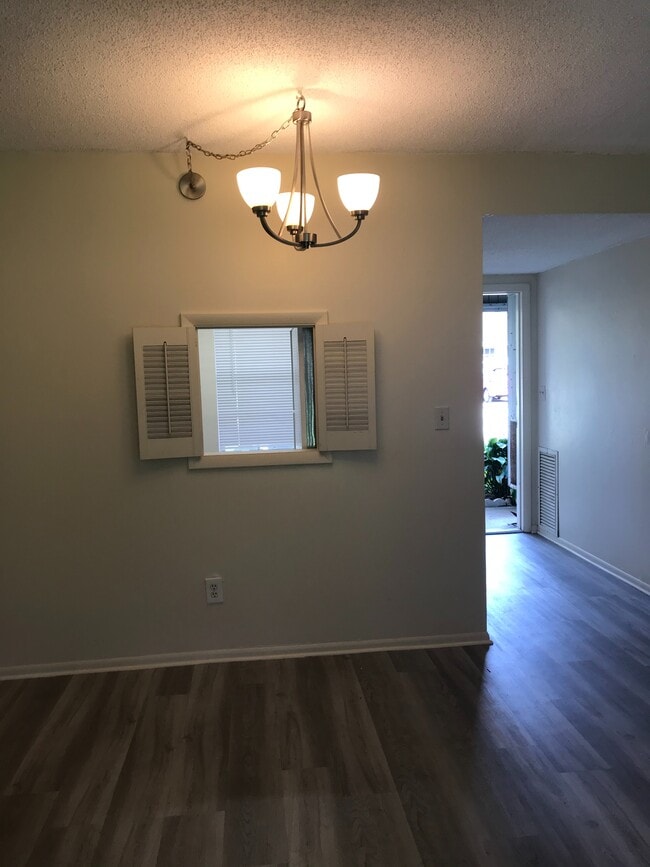 Sunquest Apartments - Sunquest Apartments