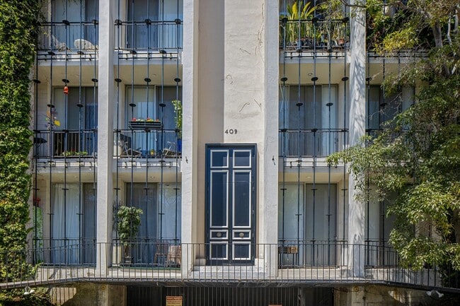 Building Photo - 409 Palm