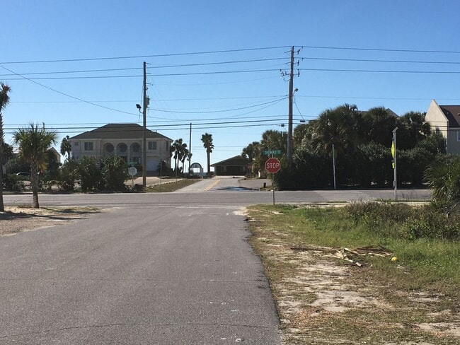 Photo - Beautifully updated 1 bedroom apartment within walking distance to the beach!