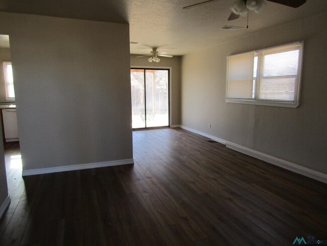 Photo - 1801 W Hermosa Dr