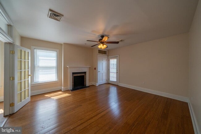 Photo - 308 S Church St Unit 4