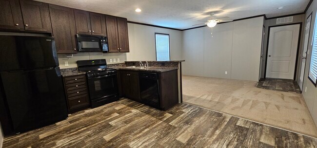 Photo - 2 Arbor Ln