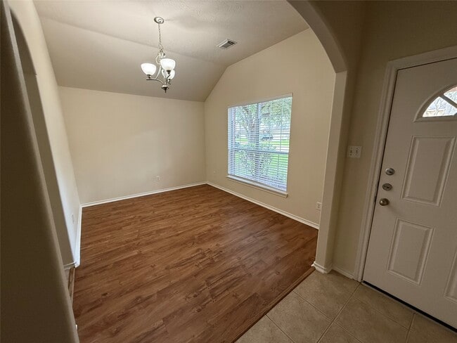 Photo - 5118 Birch Manor Ln
