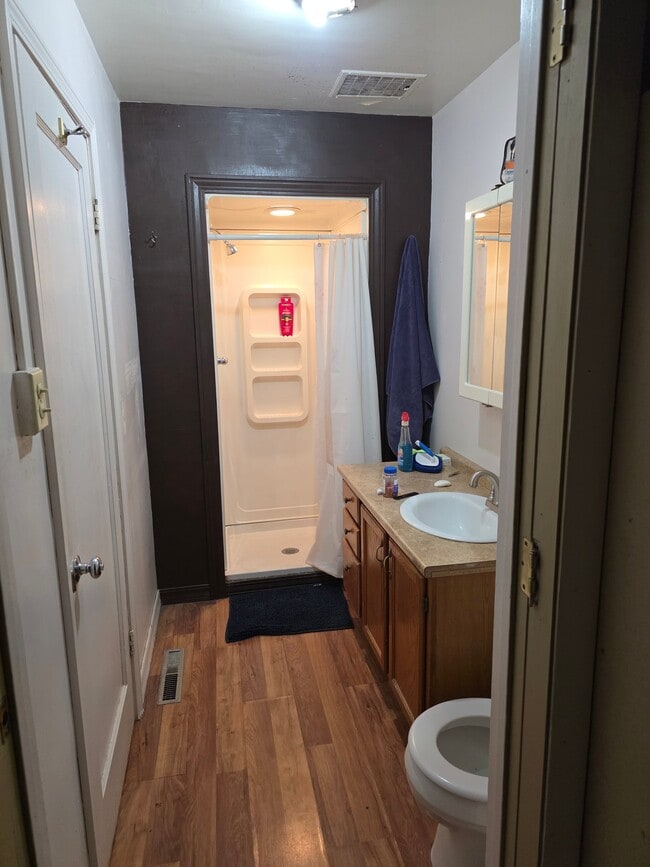 Photo - 3204-3216 Busch St Unit 3206