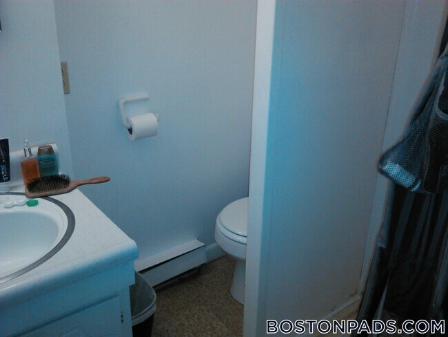 Photo - 854 Beacon St Unidad 11