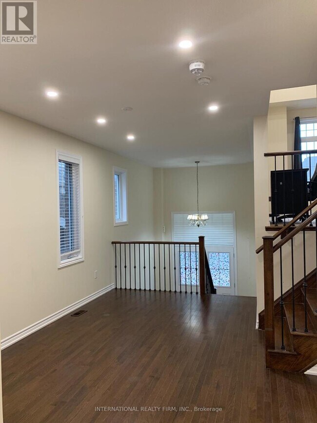 Photo - 74 Fawnridge Rd