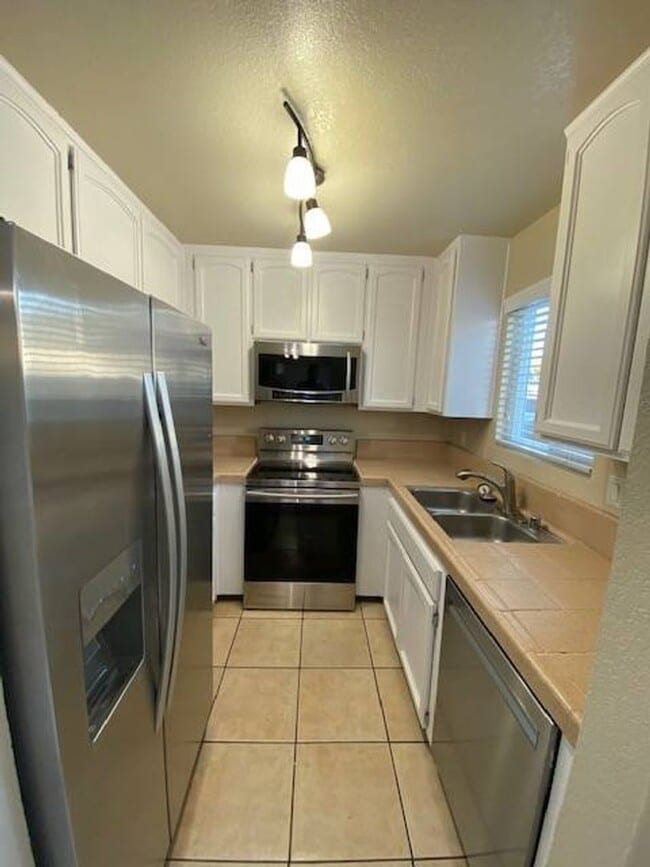 Photo - Spacious Townhome in Quiet Community w/ Pool