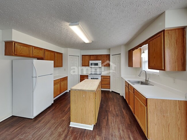 Photo - 224 Essex Pl