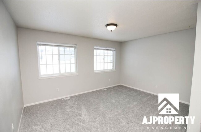Photo - 4907 S Tennis Ln