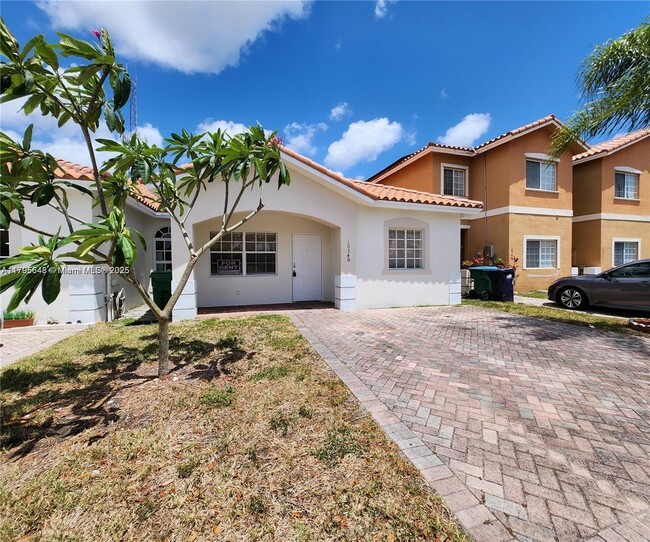 Photo - 10949 SW 181st Terrace Casa Adosada