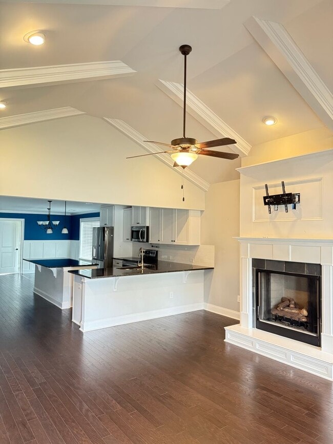Photo - Beautiful Home in The Estates Neighborhood!