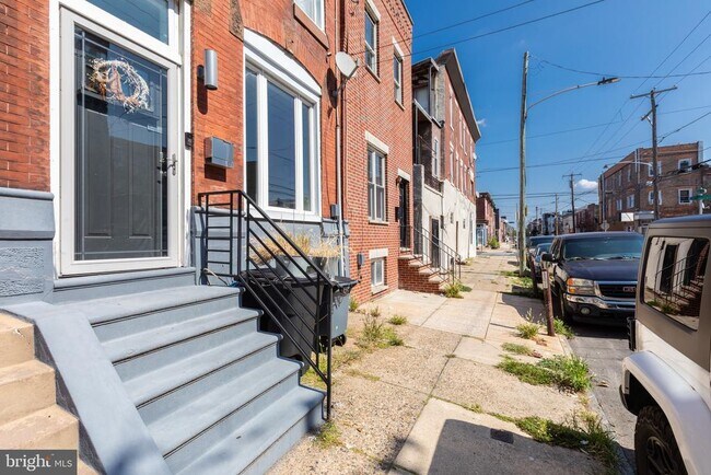 Photo - 1711 Moore St