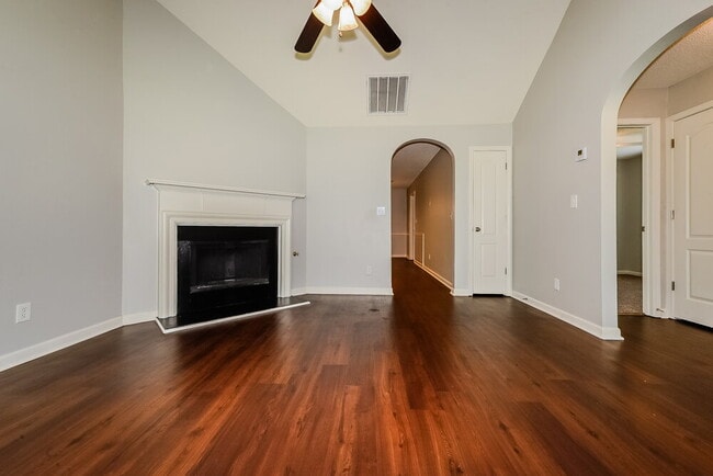 Photo - 114 Misty Ridge Trail