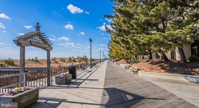 Photo - 3851 Boardwalk Unit 1806
