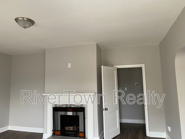 Photo - 1009 University St