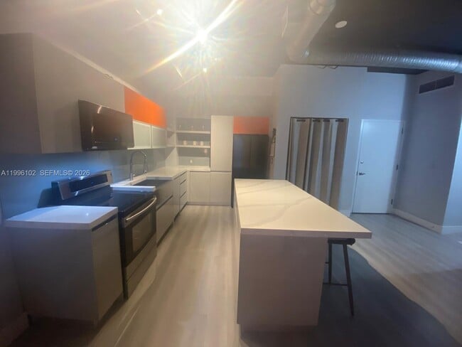 Photo - 10 SW South River Dr Unit 1608