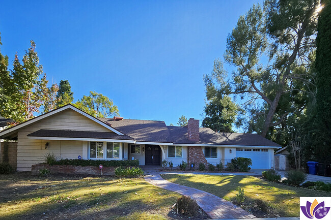 Building Photo - 9640 Vanalden Ave Rental