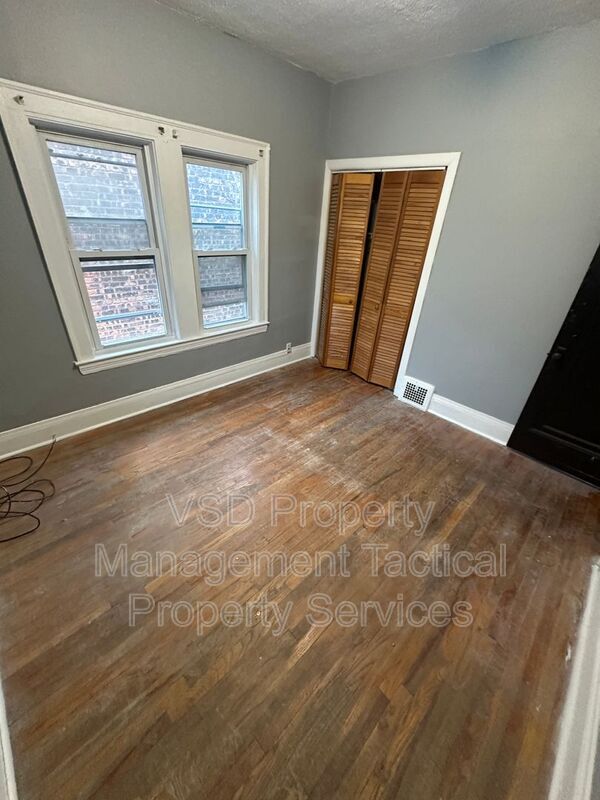 Photo - 3289 E 143rd St Unit #4