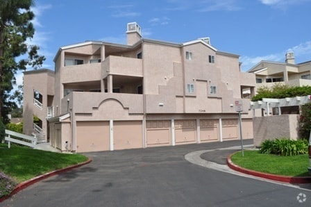 Building Photo - Fashion Valley 2Br/2Ba Condo with 2 car ga...