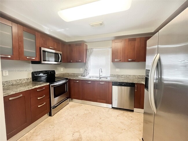 Photo - 1045 SW 9th Ct