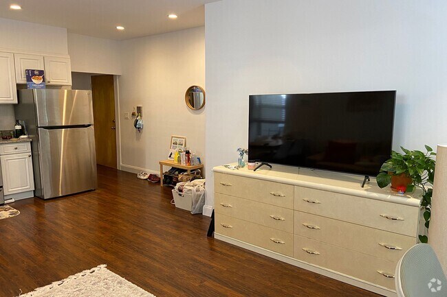 Building Photo - 59 Louisa St Rental