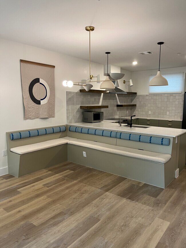 Photo - 2709 E 5th St Unit 2203