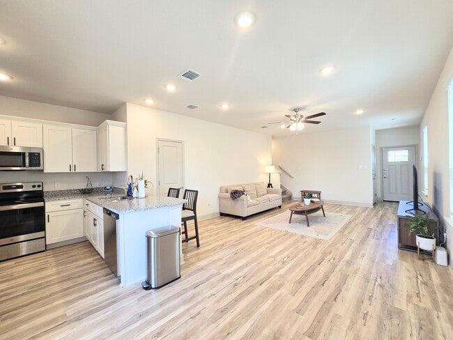 Photo - 13522 Tulipwood Nook