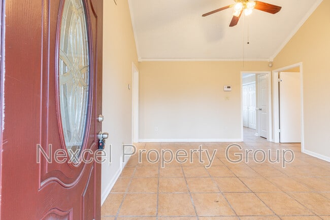Photo - 10152 Yates Dr