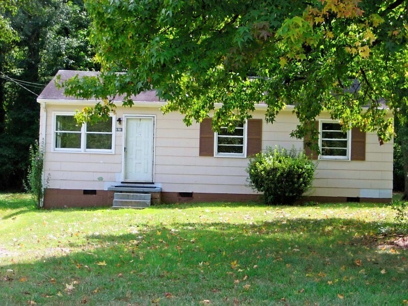 Photo - 1708 Fairbrother St