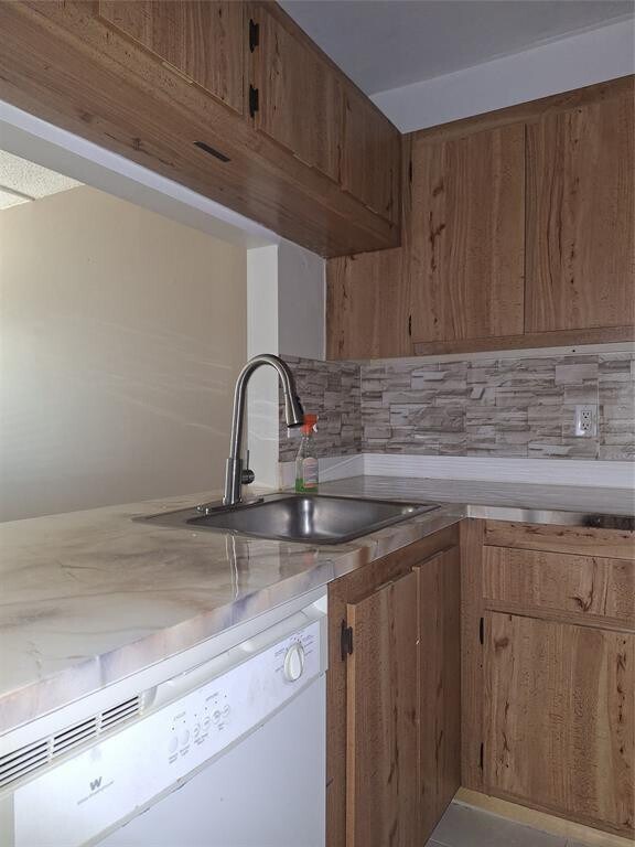 Photo - 10037 Winding Lake Rd Unit 102