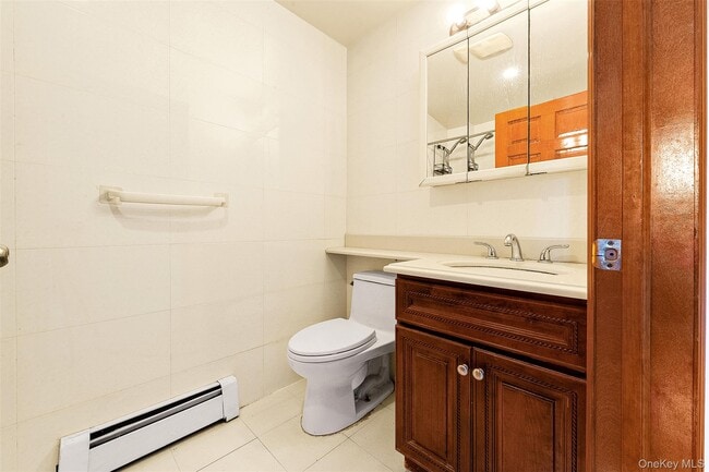 Photo - 64-63 Austin St Unidad 3A