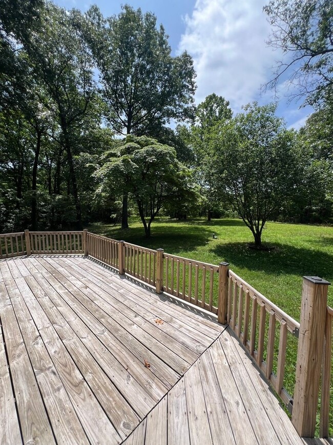 Photo - 3 bedroom/3 bathroom house/2 car garage