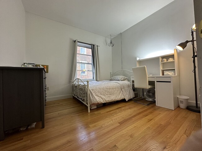 Photo - 1307 Commonwealth Ave
