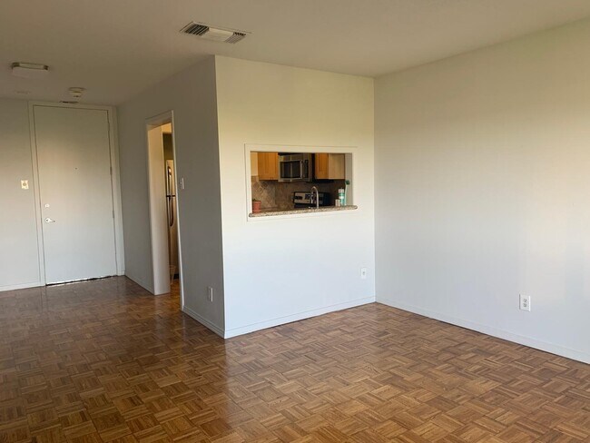 3600 Montrose Blvd Unit 409