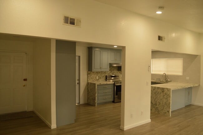 Photo - 1074 Plumwood Ct