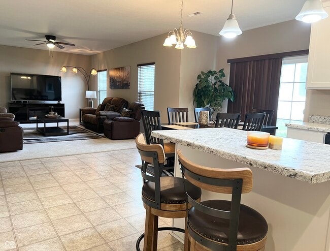 Photo - 1694 Wedgewood Pl